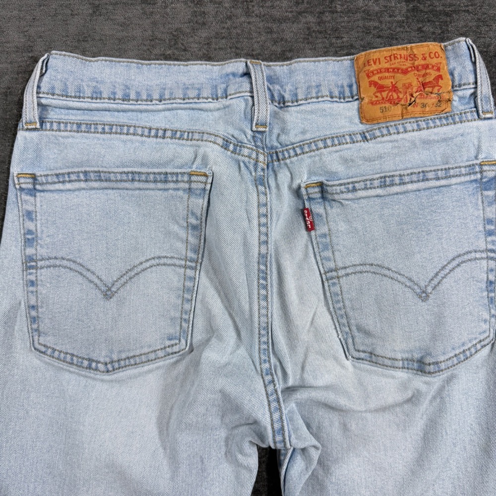 Levis 511 Slim Fit Light Wash Denim Jeans Mens 30x32 Blue 04511-2348 - Picture 11 of 15